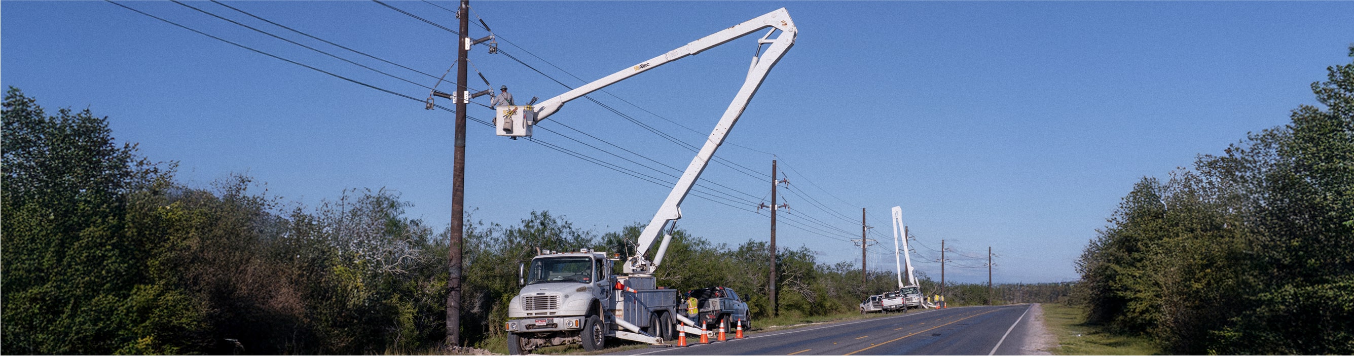 application photo showing tools from the Electrical Utility / Line Working industry